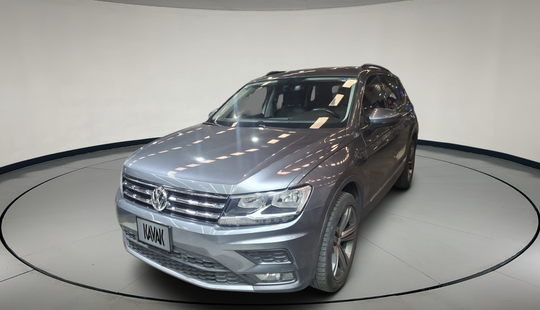 Volkswagen • Tiguan