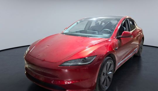 Tesla • Model 3