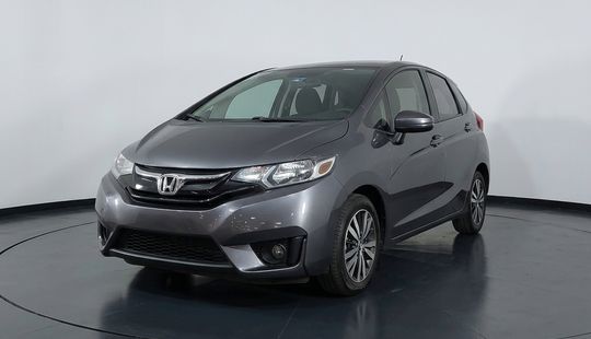 2017 • 81,117 km • Automático