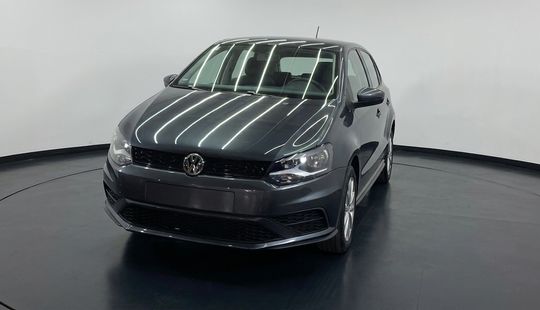 Volkswagen • Polo