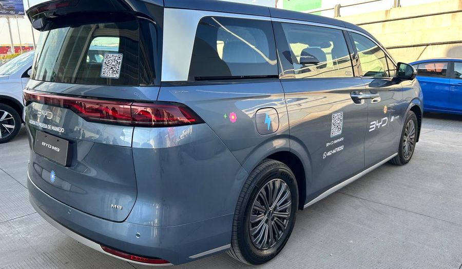 Byd M9 1.5T PHEV DM-I GL AUTO Minivan 2026