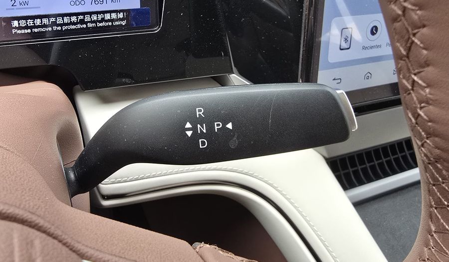 Byd M9 1.5T PHEV DM-I GL AUTO Minivan 2026