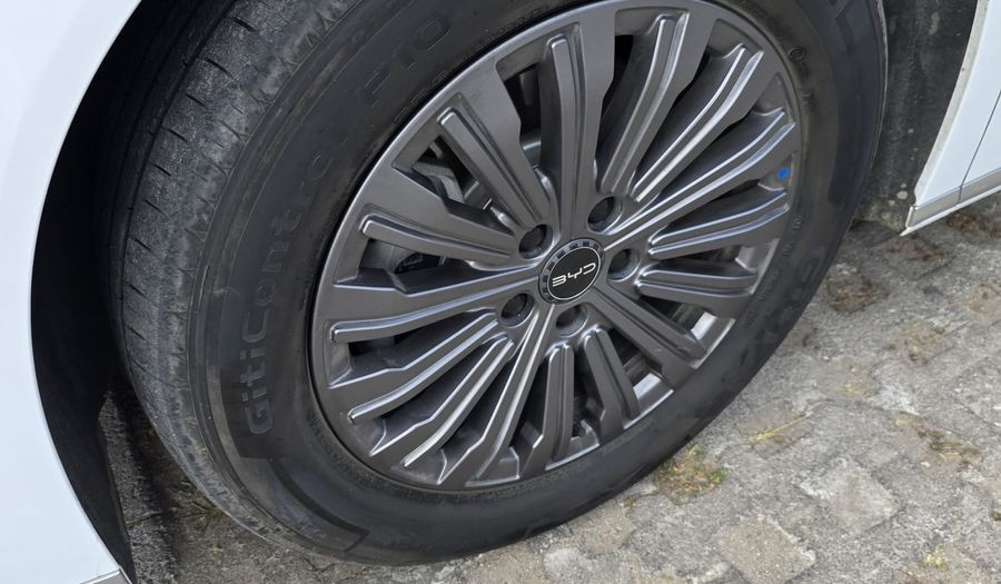 Byd M9 1.5T PHEV DM-I GL AUTO Minivan 2026