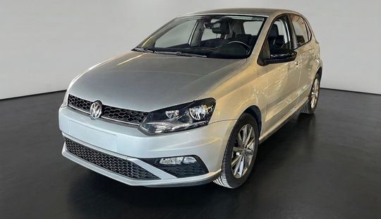 Volkswagen • Polo