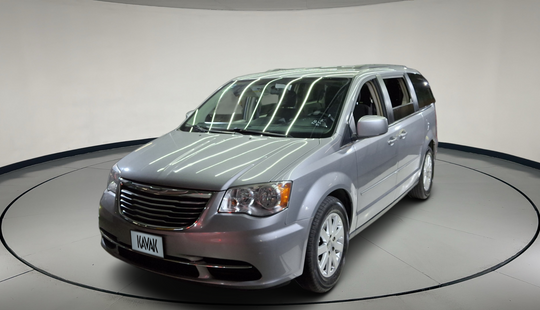 Chrysler • Town & Country