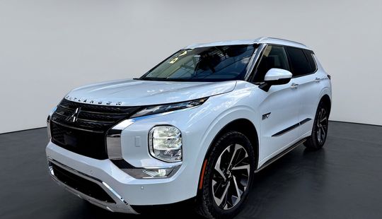 Mitsubishi • Outlander