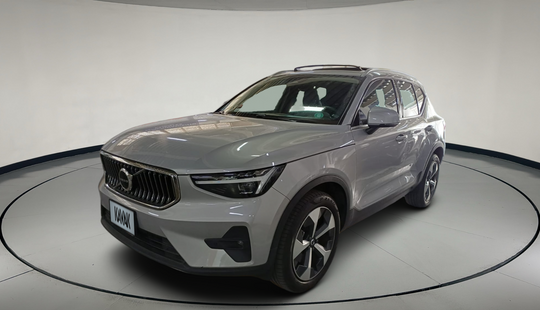 Volvo • XC40
