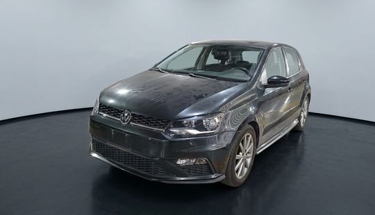Volkswagen • Polo