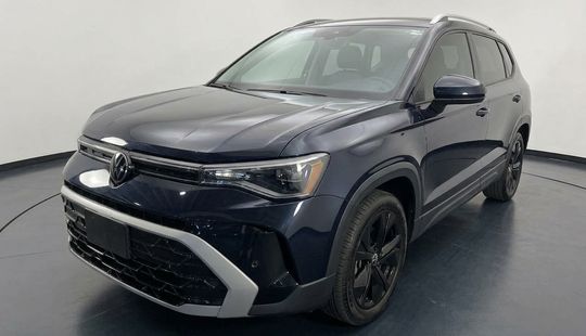 Volkswagen • Taos