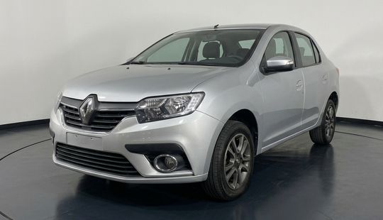 Renault • Logan