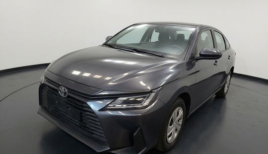 Toyota • Yaris