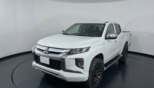 Mitsubishi • L200