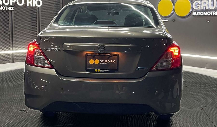 Nissan Versa 1.6 ADVANCE TM AC Sedan 2015