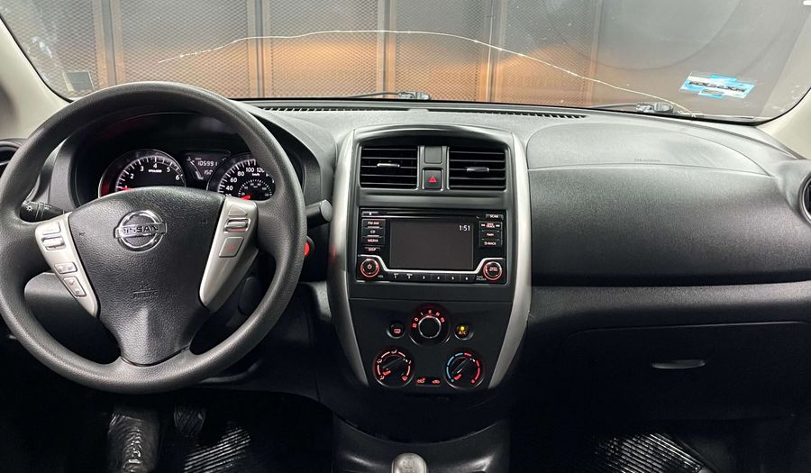 Nissan Versa 1.6 ADVANCE TM AC Sedan 2015