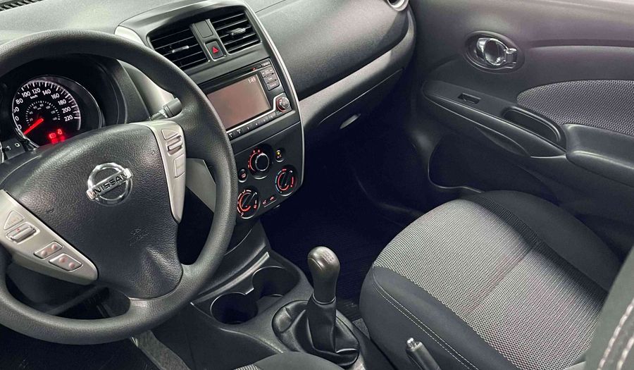 Nissan Versa 1.6 ADVANCE TM AC Sedan 2015