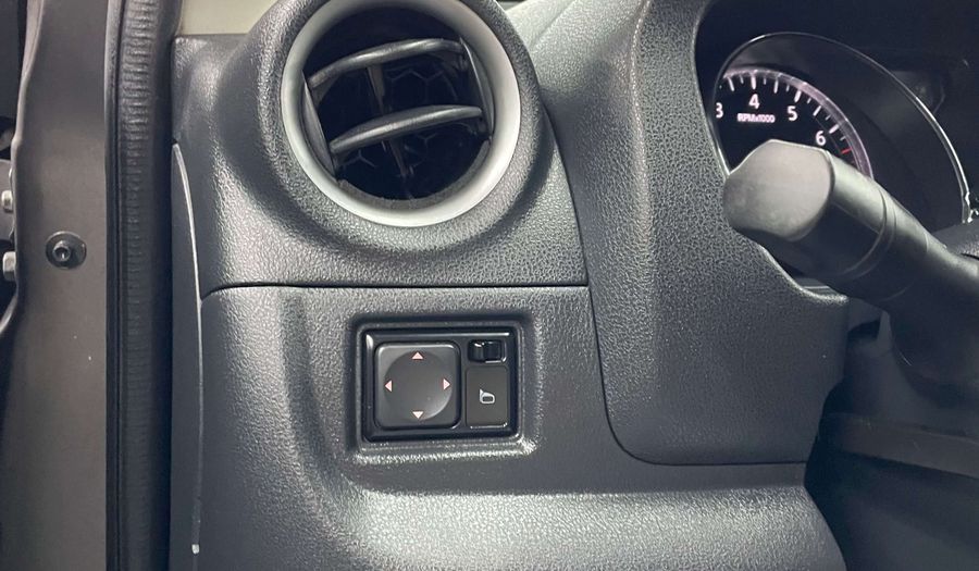 Nissan Versa 1.6 ADVANCE TM AC Sedan 2015