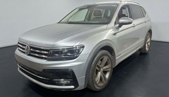 Volkswagen • Tiguan