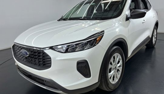 Ford • Escape