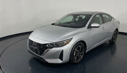 Nissan • Sentra
