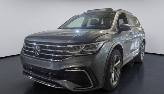 Volkswagen • Tiguan