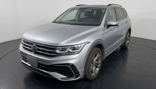 Volkswagen • Tiguan