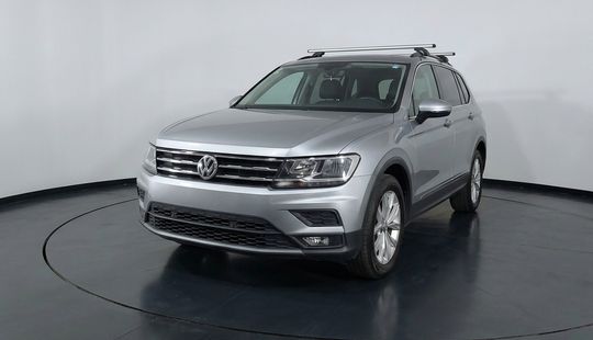 Volkswagen • Tiguan
