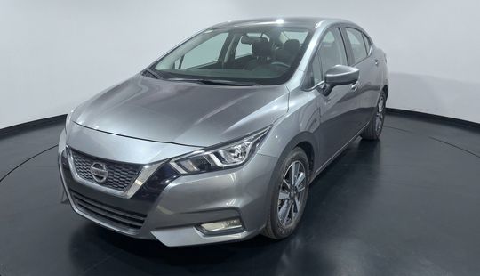Nissan • Versa