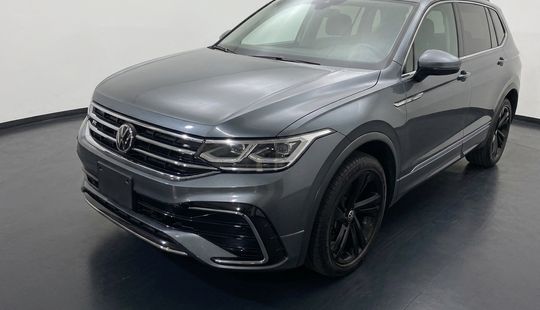 Volkswagen • Tiguan