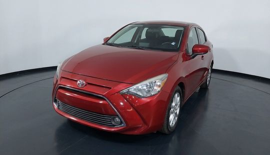 Toyota • Yaris