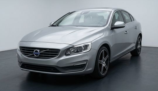 Volvo • S60