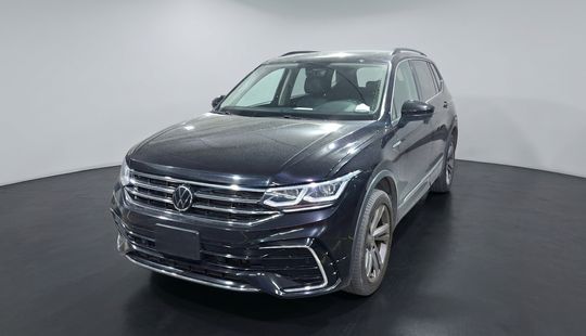 Volkswagen • Tiguan