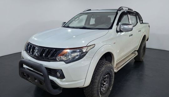 Mitsubishi • L200