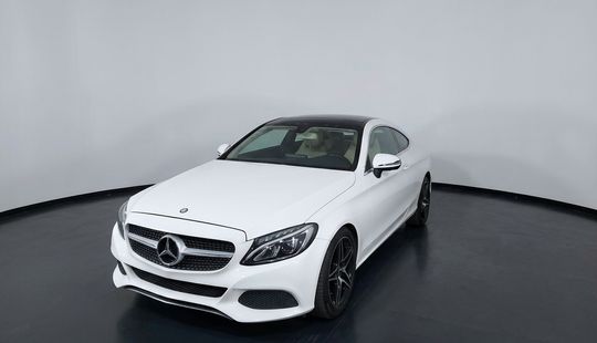Mercedes Benz • Clase C