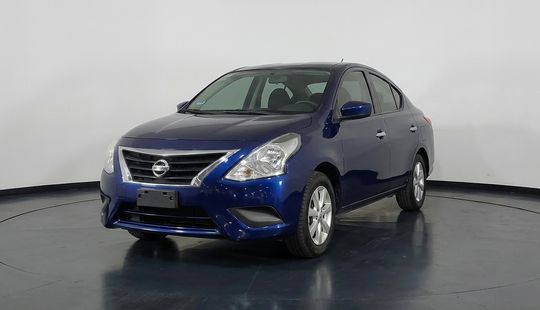 Nissan • Versa