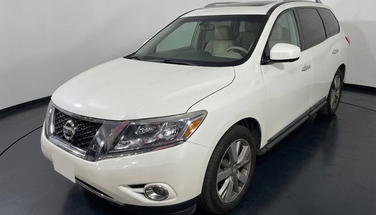 Nissan • Pathfinder