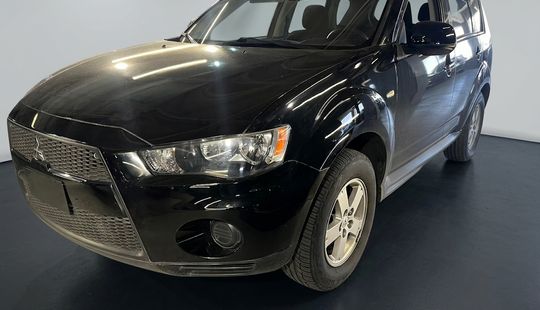 Mitsubishi • Outlander
