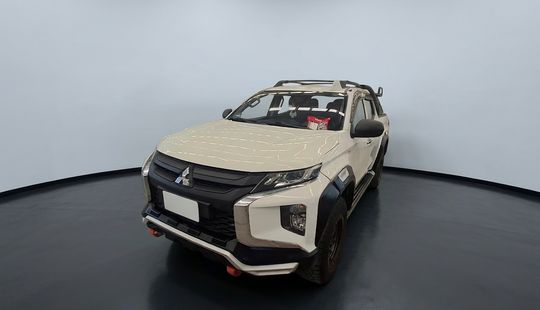 Mitsubishi • L200