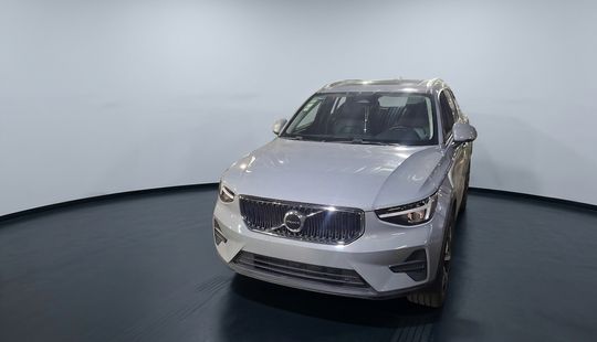 Volvo • XC40