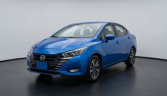 Nissan • Versa