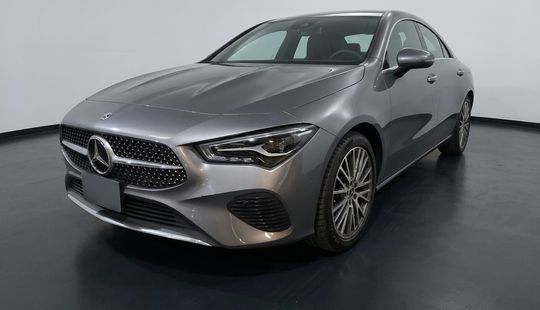 Mercedes Benz • Clase CLA