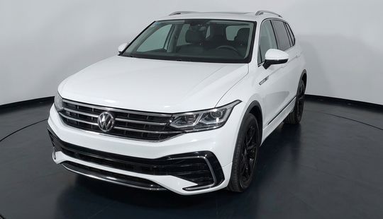 Volkswagen • Tiguan