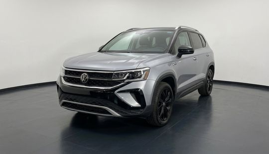 Volkswagen • Taos