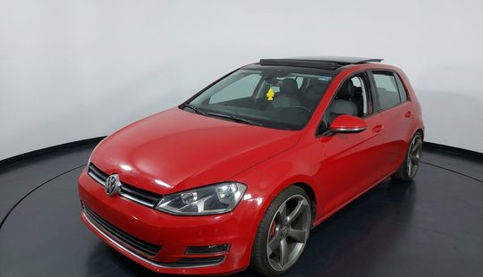 Volkswagen • Golf