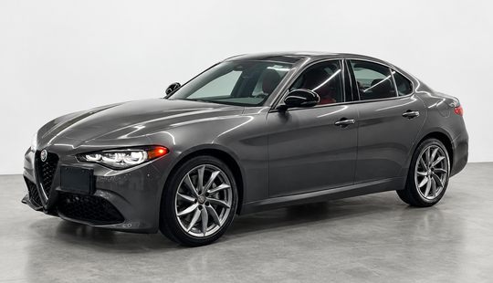 Alfa Romeo • Giulia