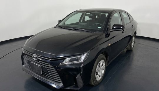 Toyota • Yaris