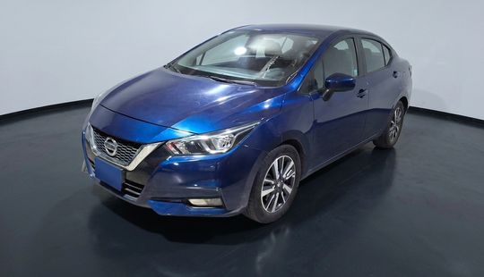 Nissan • Versa