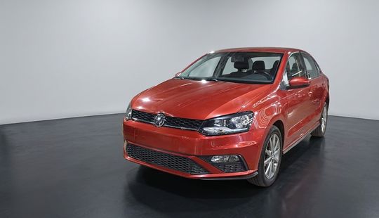 Volkswagen • Vento