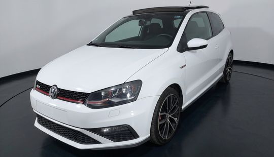 Volkswagen • Polo