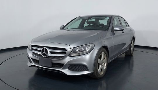 Mercedes Benz • Clase C