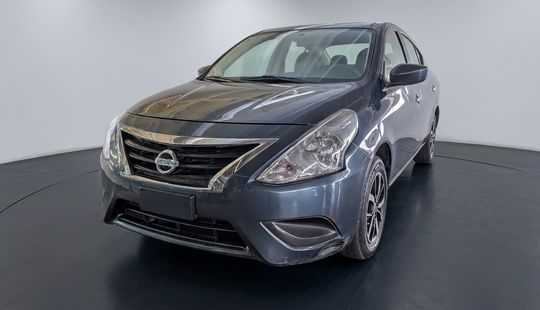 Nissan • Versa